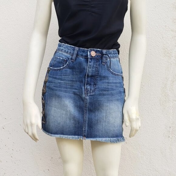 5/$100 SALE -  NWT One Teaspoon High Waist Studded Denim Skirt - Picture 1 of 5